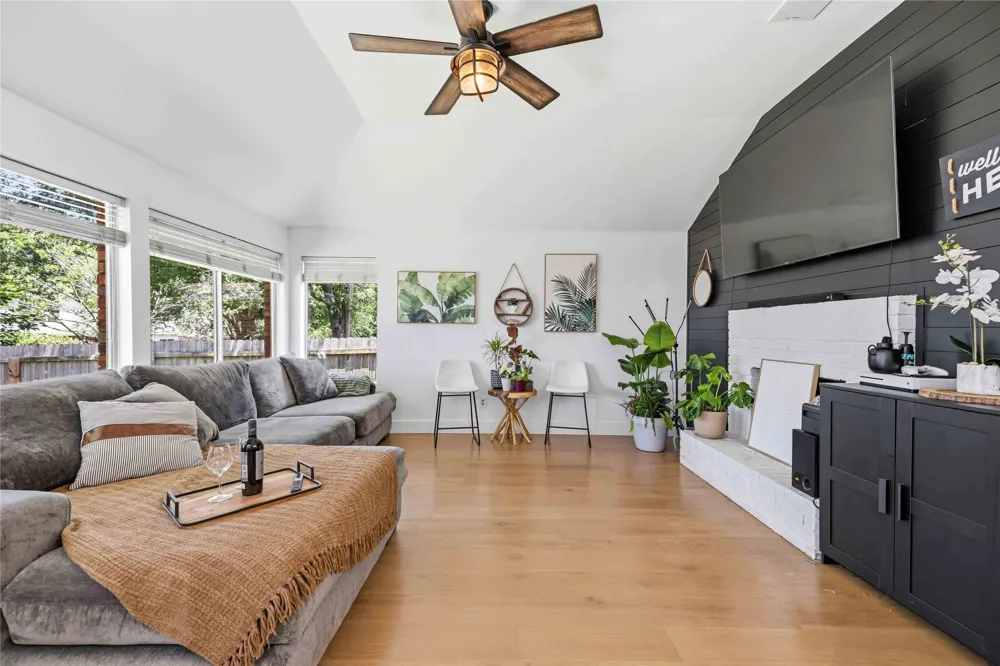6435 Old Harbor Lane Austin, TX 78739