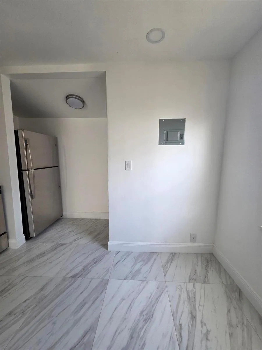 908 W 5th Street Riviera Beach, FL 33404