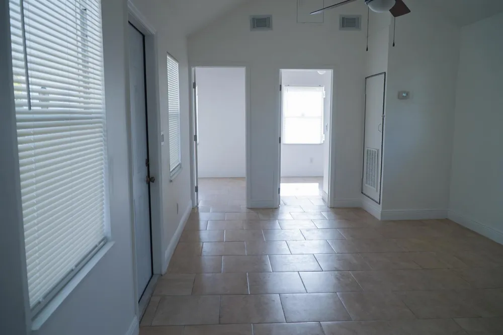 908 W 5th Street Riviera Beach, FL 33404