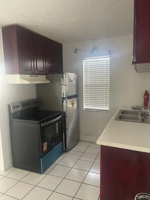 900 NE 26 STREET #15 Wilton Manors, FL 33305