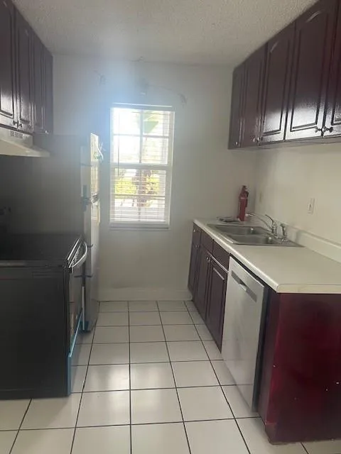 900 NE 26 STREET #15 Wilton Manors, FL 33305