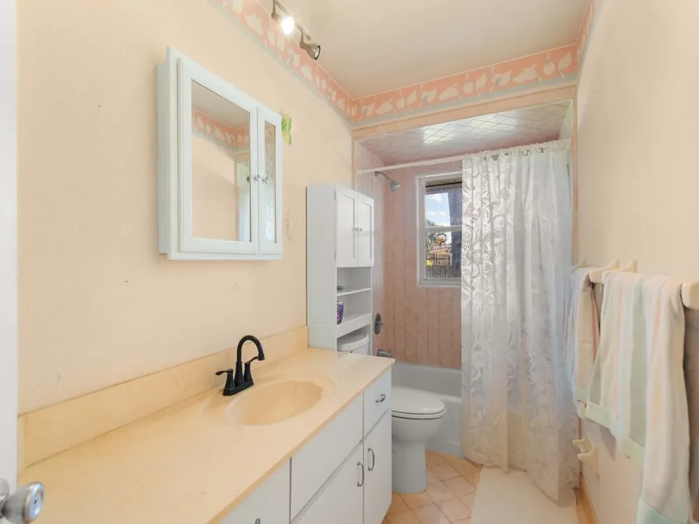 6130 60th Court Vero Beach, FL 32967