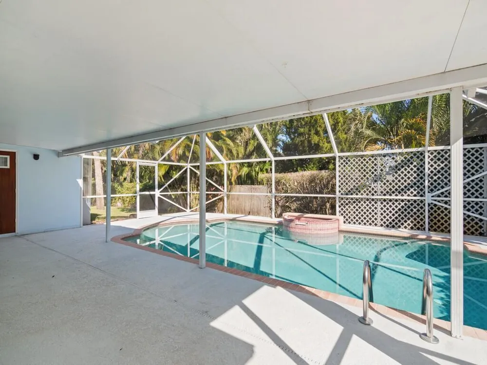 6130 60th Court Vero Beach, FL 32967