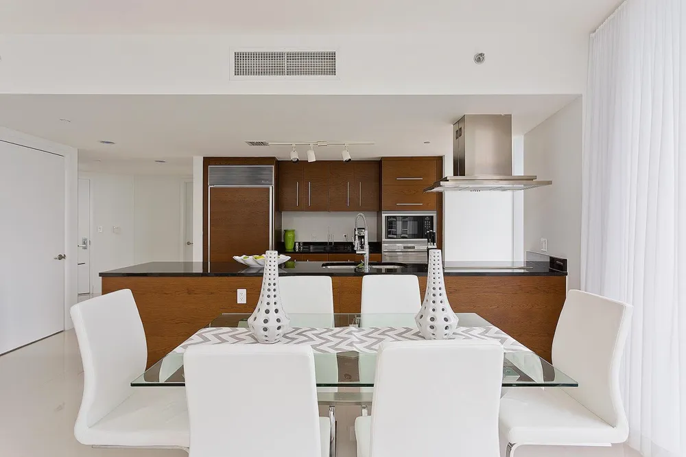 495 Brickell Avenue #4010 Miami, FL 33131