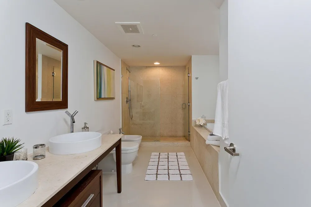 495 Brickell Avenue #4010 Miami, FL 33131