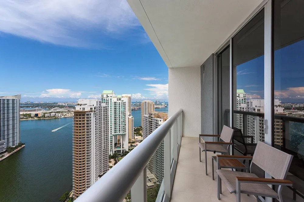495 Brickell Avenue #4010 Miami, FL 33131