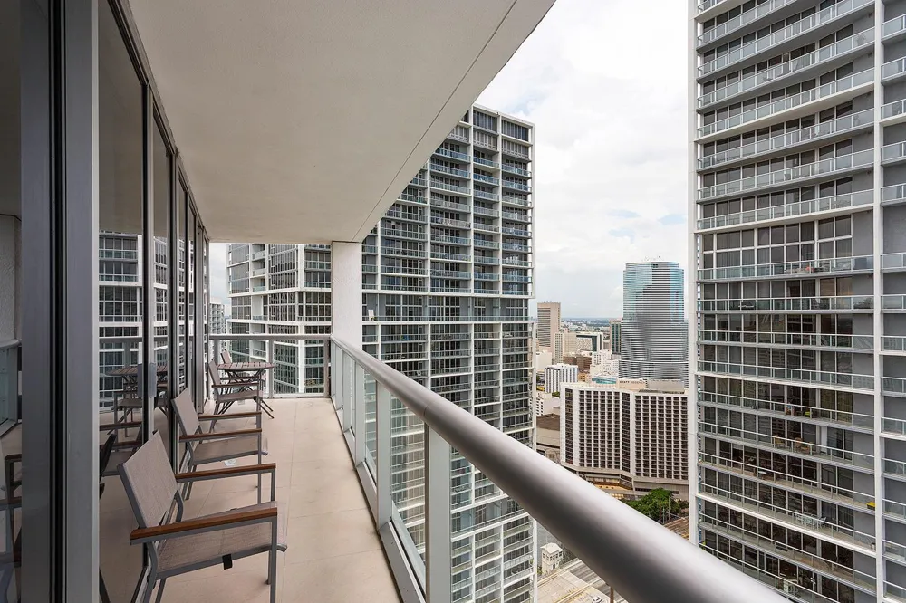 495 Brickell Avenue #4010 Miami, FL 33131