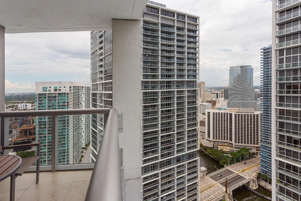 495 Brickell Avenue #4010 Miami, FL 33131