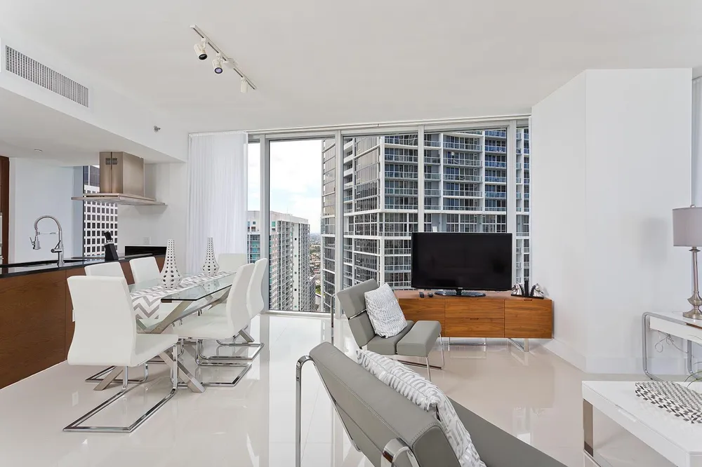 495 Brickell Avenue #4010 Miami, FL 33131