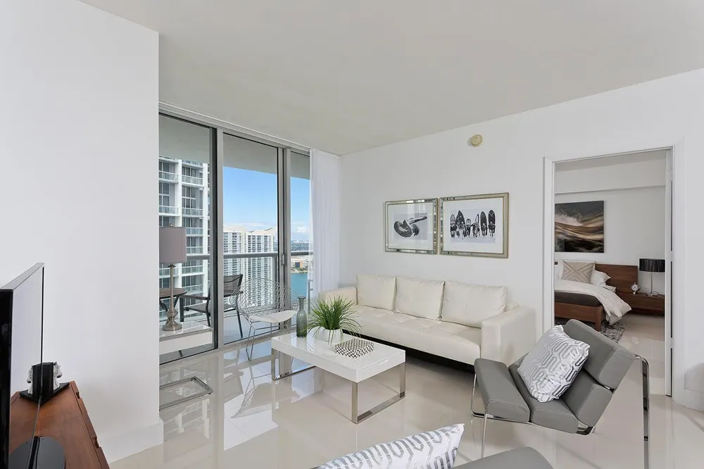 495 Brickell Avenue #4010 Miami, FL 33131