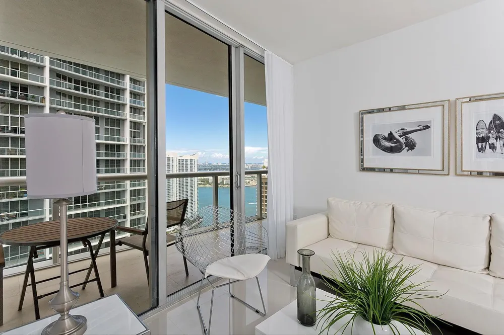 495 Brickell Avenue #4010 Miami, FL 33131