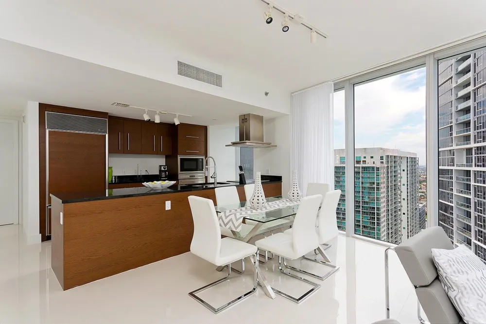 495 Brickell Avenue #4010 Miami, FL 33131