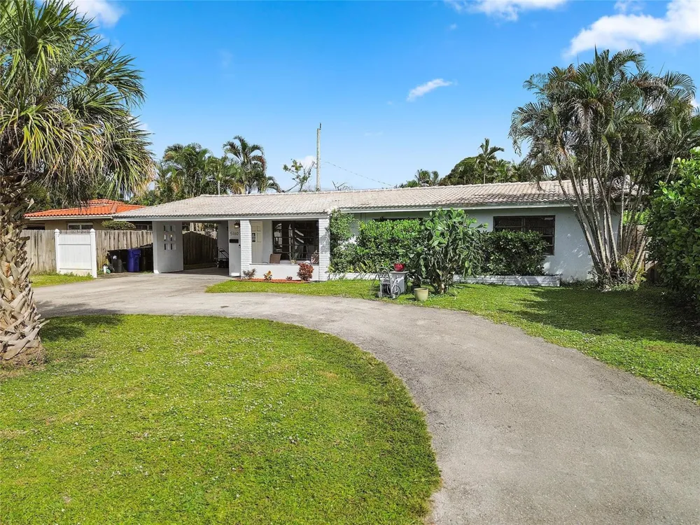 5160 NE 18th Terrace Fort Lauderdale, FL 33308