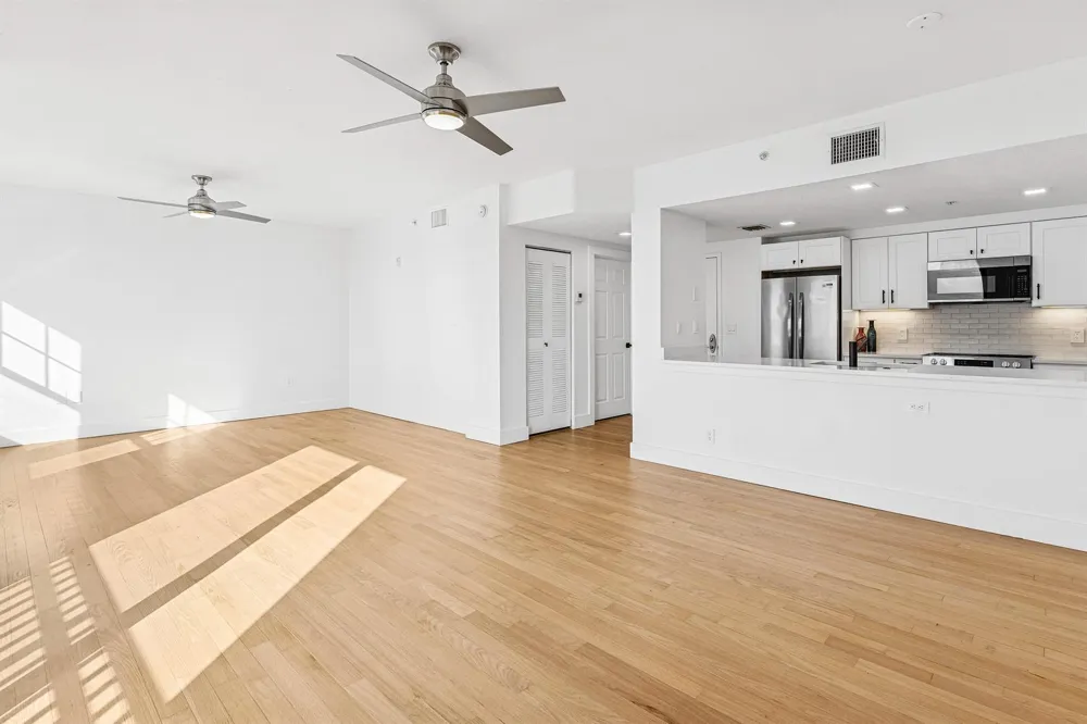 511 Lucerne Avenue #416 