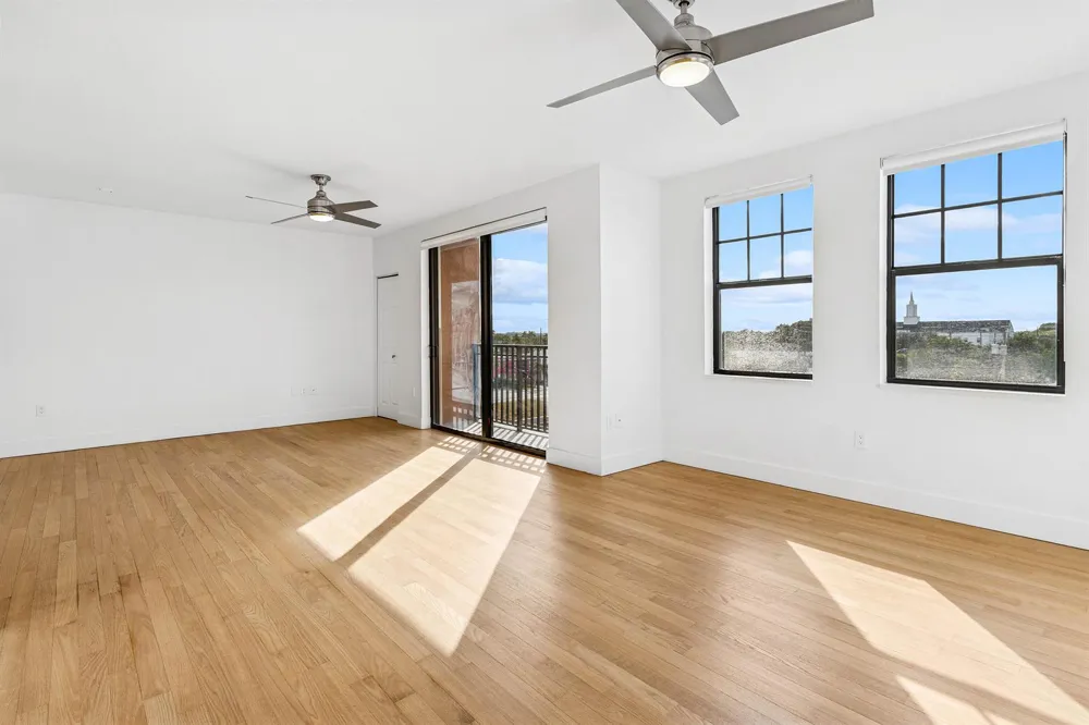 511 Lucerne Avenue #416 