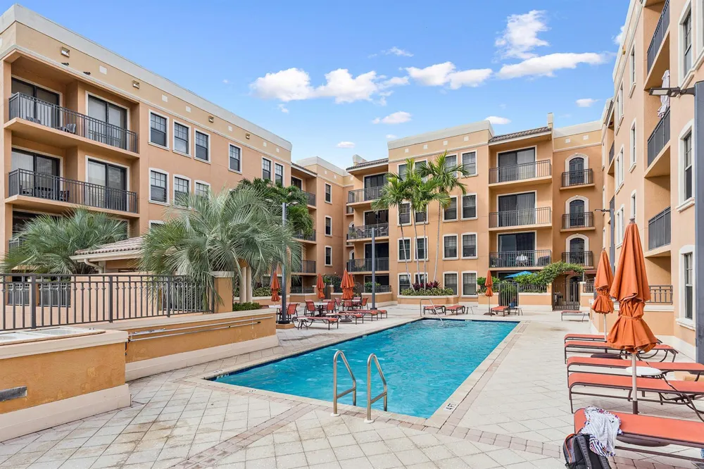511 Lucerne Avenue #416 