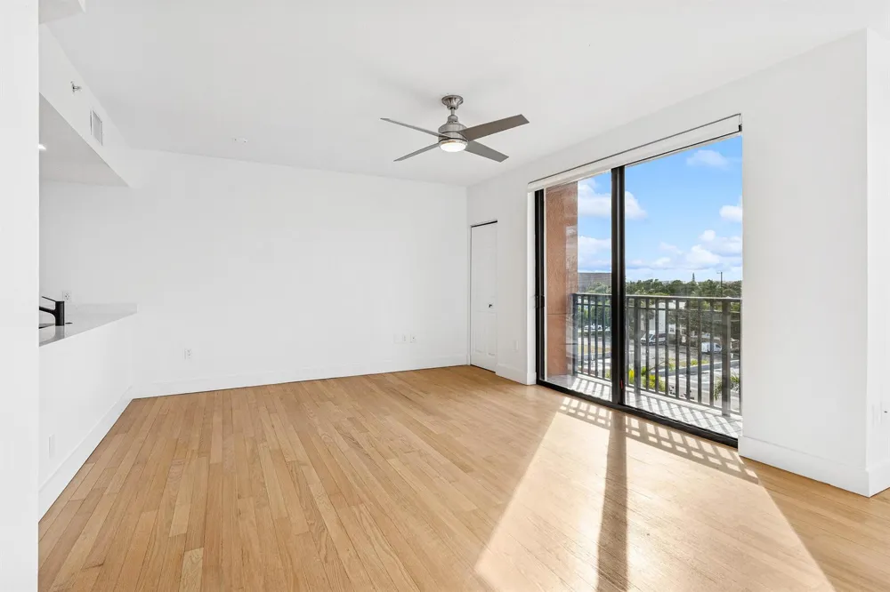 511 Lucerne Avenue #416 