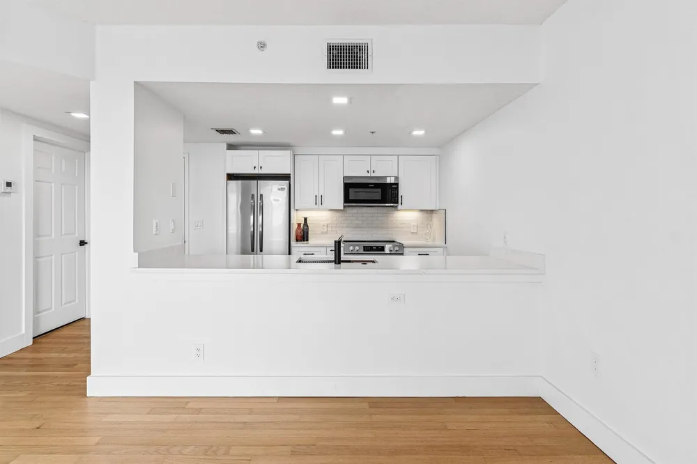 511 Lucerne Avenue #416 