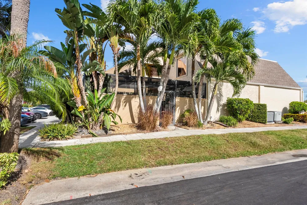 1100 SE Mitchell Avenue #101 Port St. Lucie, FL 34952
