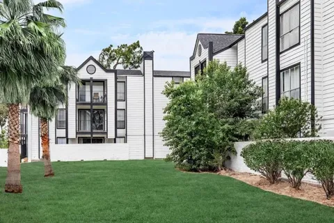 4400 Memorial Drive #11-1131