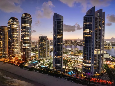 18101 Collins Avenue #401