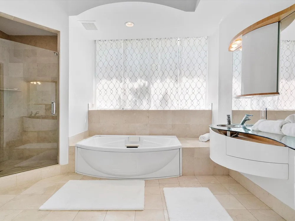18101 Collins Avenue #401 Sunny Isles Beach, FL 33160