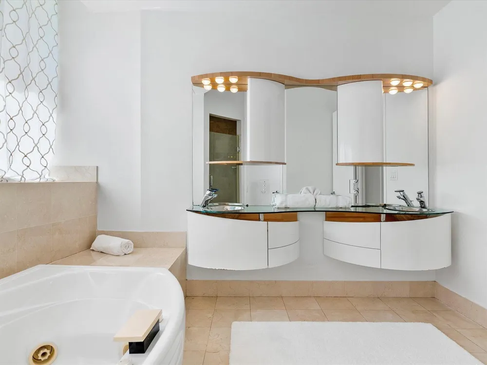 18101 Collins Avenue #401 Sunny Isles Beach, FL 33160