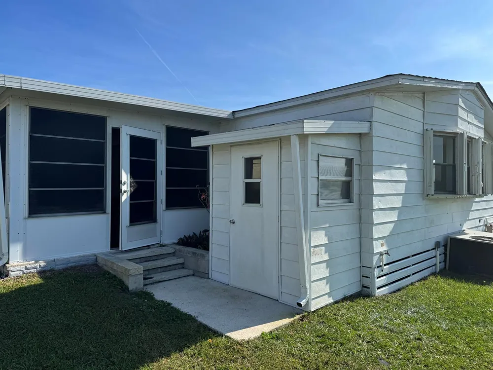 43 Las Casitas Court Fort Pierce, FL 34951
