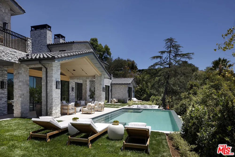 5544 Hoback Glen Road Hidden Hills, CA 91302