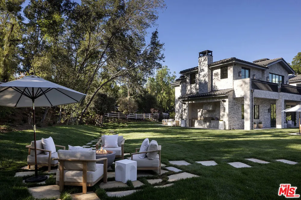 5544 Hoback Glen Road Hidden Hills, CA 91302