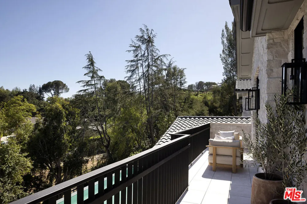 5544 Hoback Glen Road Hidden Hills, CA 91302