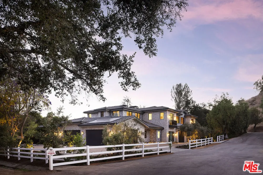5544 Hoback Glen Road Hidden Hills, CA 91302