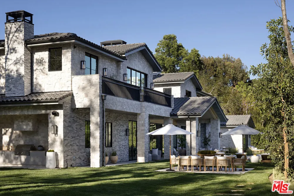 5544 Hoback Glen Road Hidden Hills, CA 91302