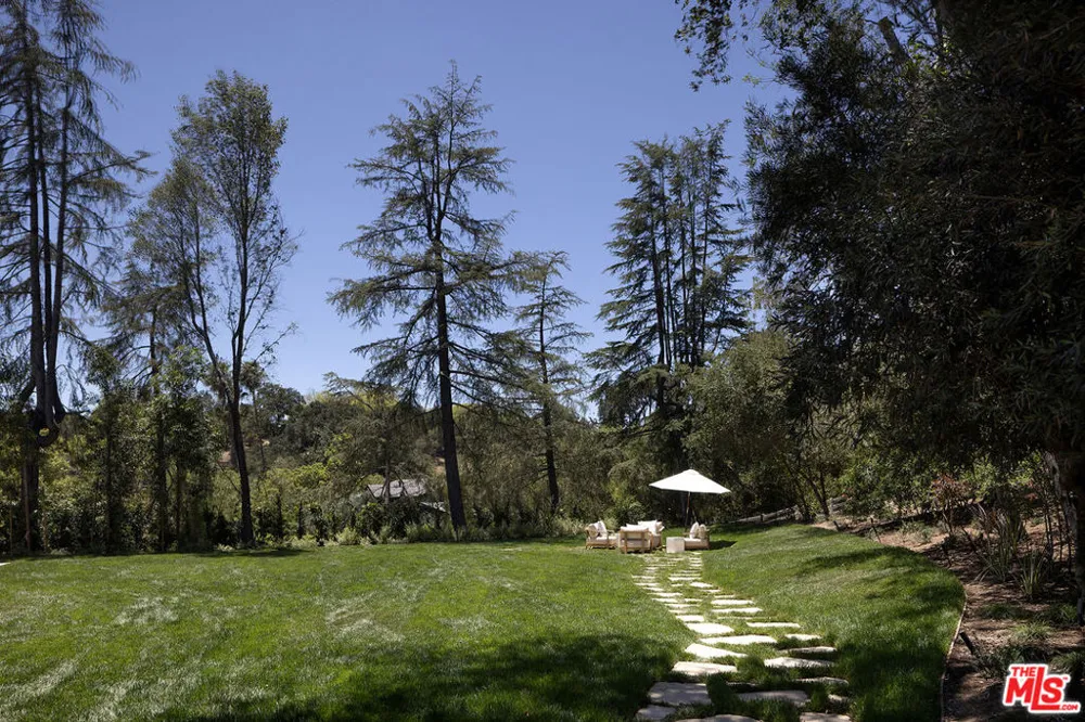 5544 Hoback Glen Road Hidden Hills, CA 91302