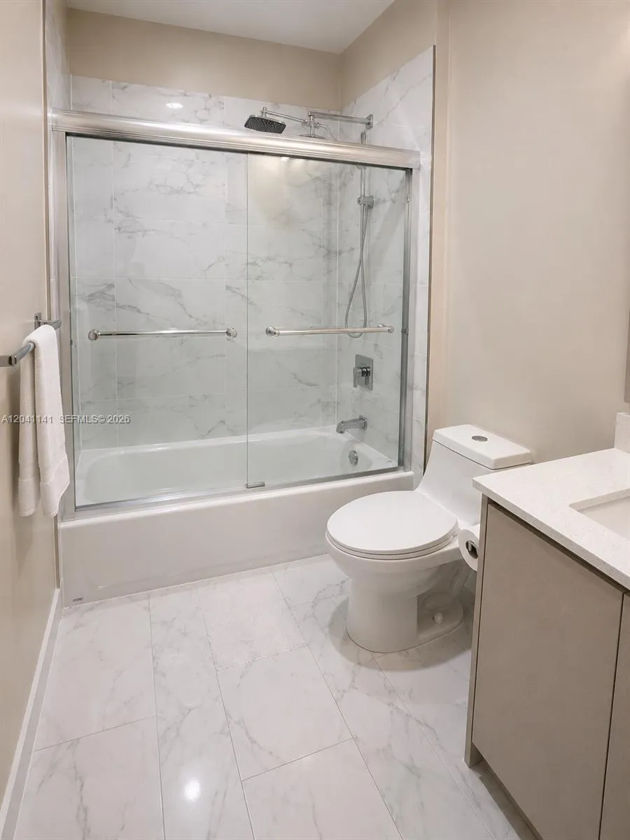 2505 NE 193rd St #4211 Miami, FL 33180