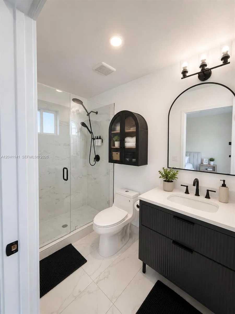 2505 NE 193rd St #4211 Miami, FL 33180