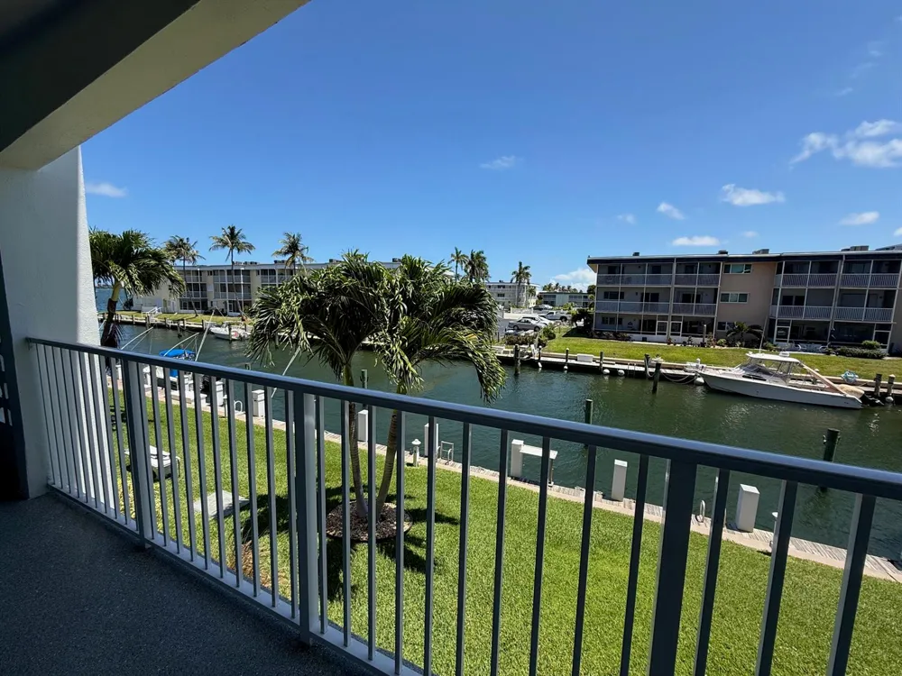 110 Shore Court #209 North Palm Beach, FL 33408
