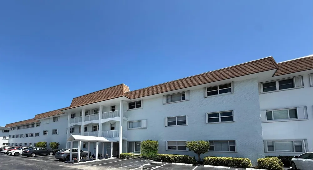 110 Shore Court #209 North Palm Beach, FL 33408