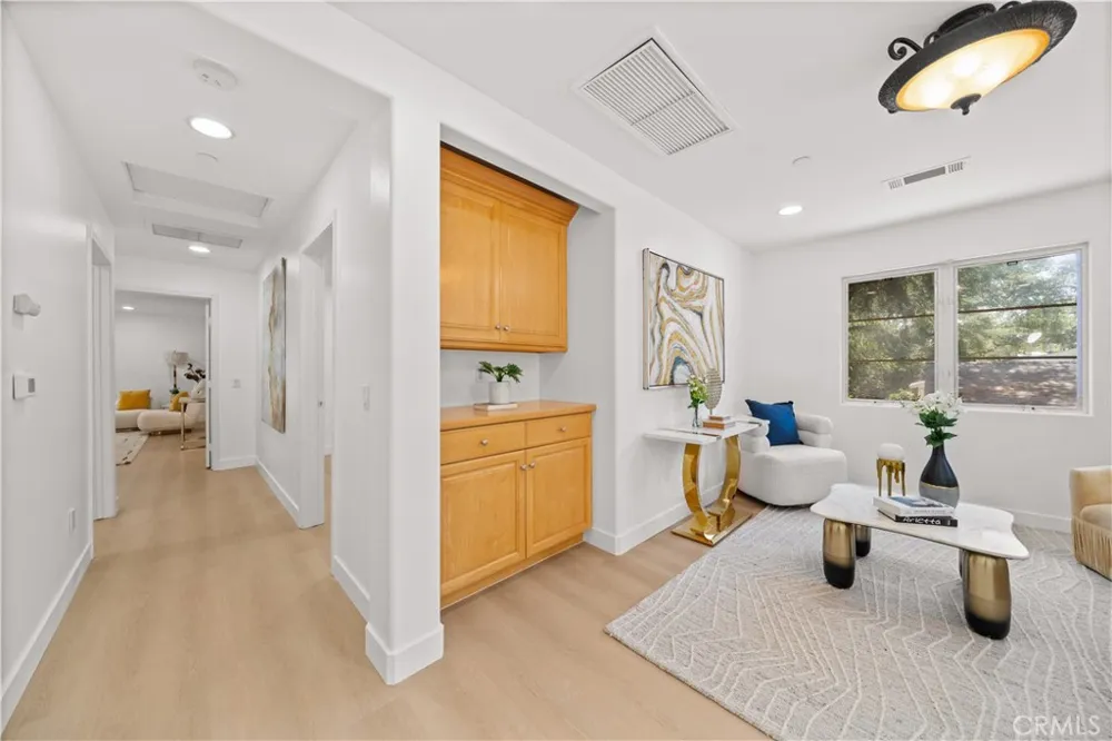 824 Ocean View Avenue Monrovia, CA 91016