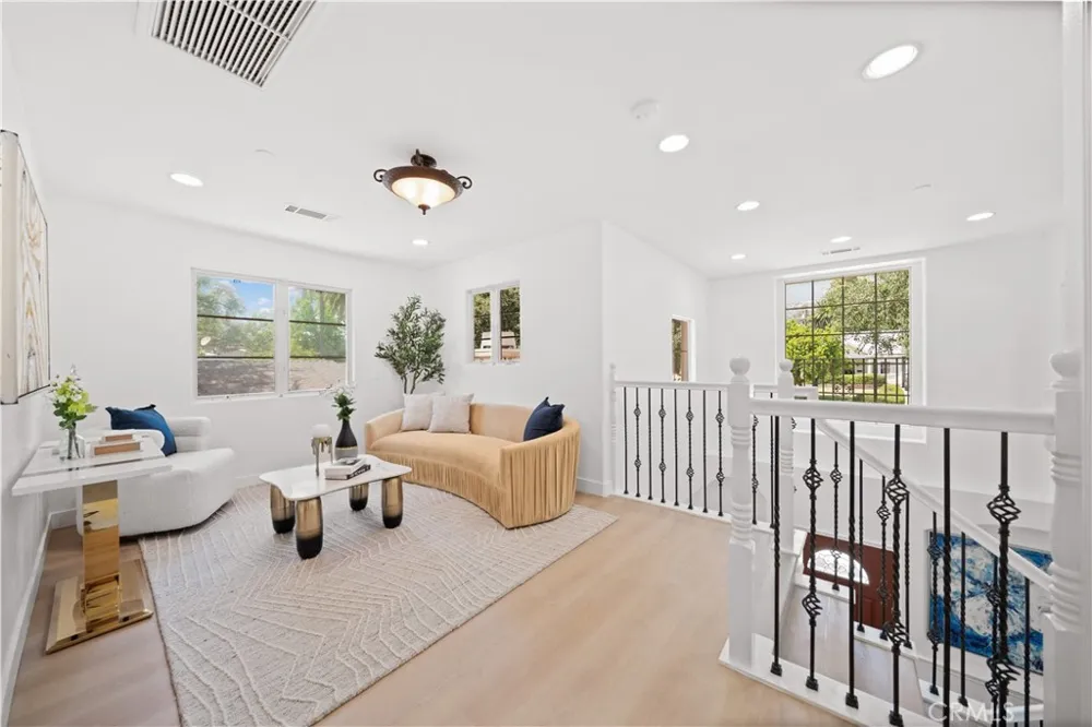 824 Ocean View Avenue Monrovia, CA 91016