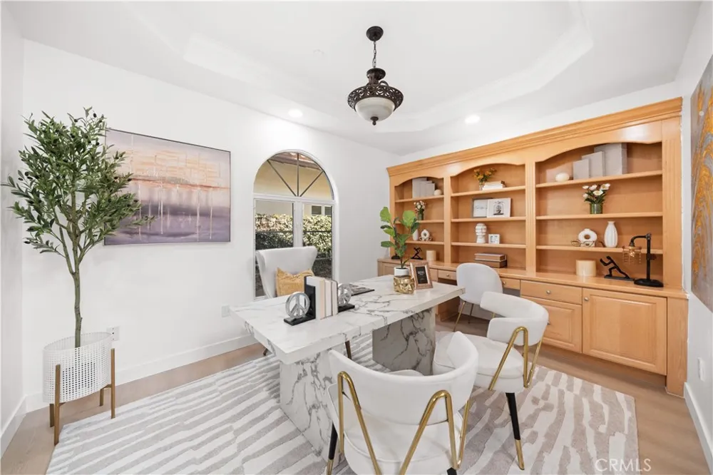 824 Ocean View Avenue Monrovia, CA 91016