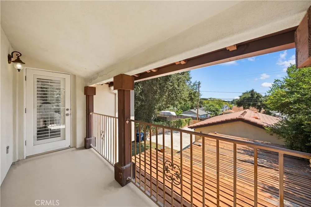824 Ocean View Avenue Monrovia, CA 91016