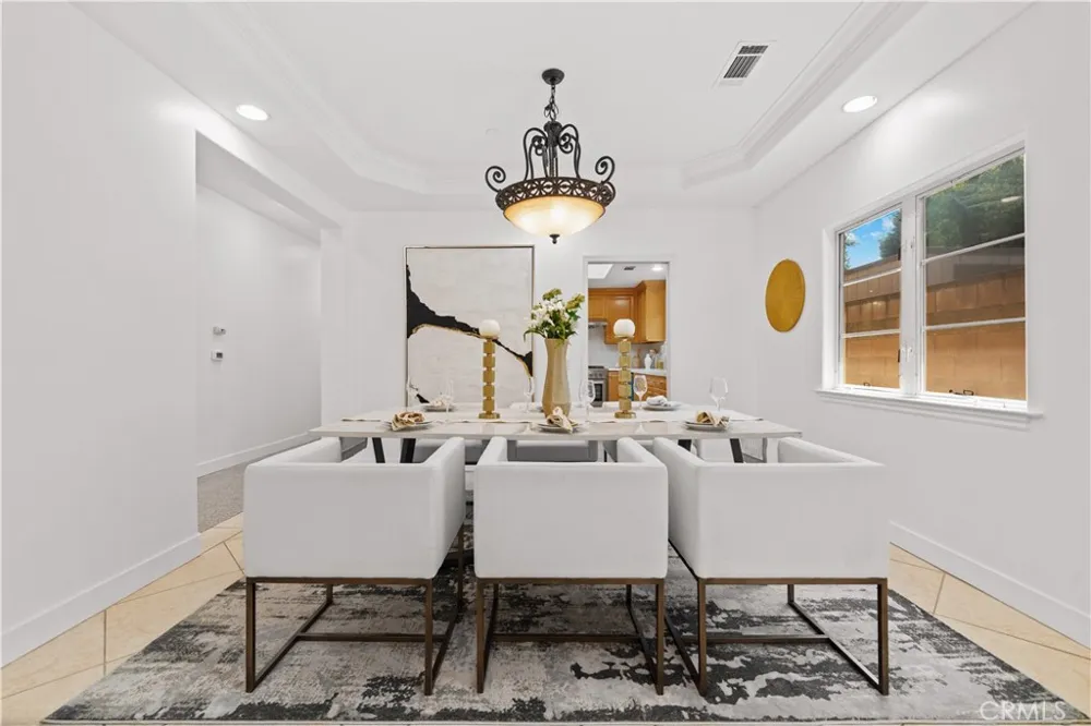 824 Ocean View Avenue Monrovia, CA 91016