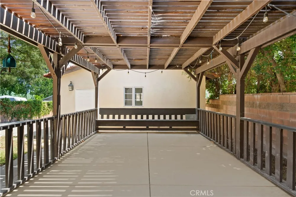 824 Ocean View Avenue Monrovia, CA 91016