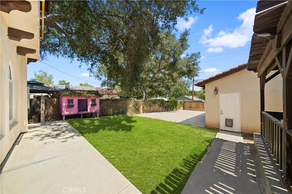 824 Ocean View Avenue Monrovia, CA 91016