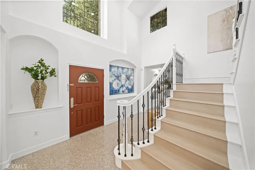 824 Ocean View Avenue Monrovia, CA 91016