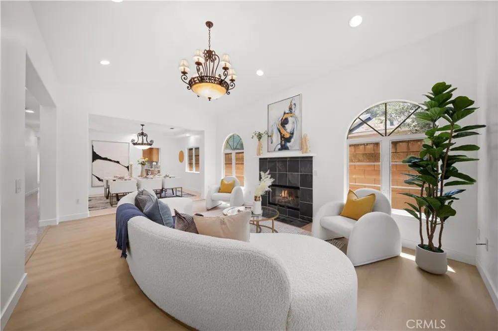 824 Ocean View Avenue Monrovia, CA 91016