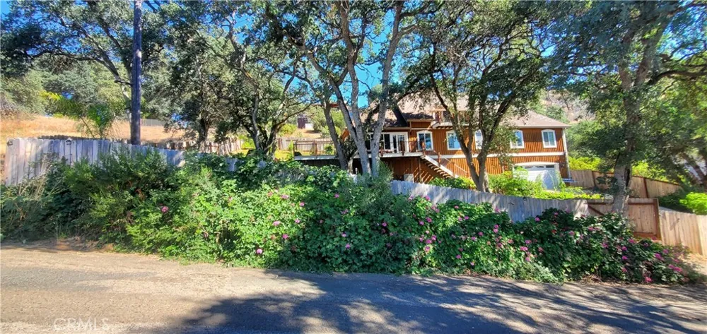 10458 Chatten Court Clearlake Oaks, CA 95423
