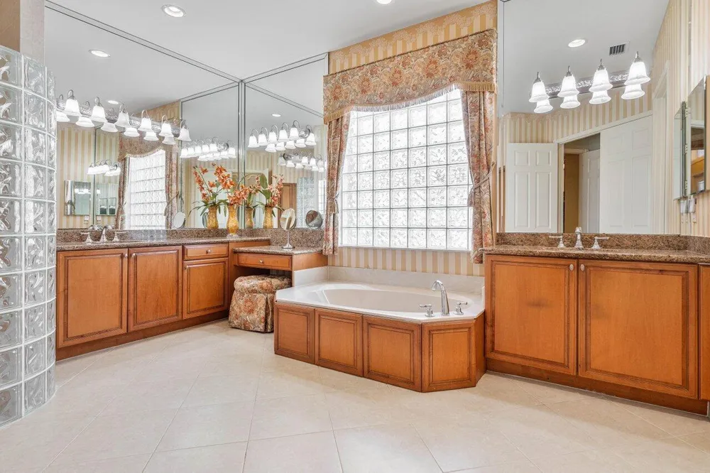6558 Sand City Way Delray Beach, FL 33446