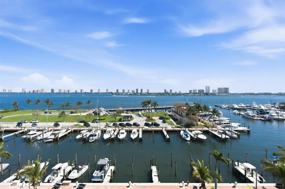 220 Lake Shore Drive #1205 Lake Park, FL 33403